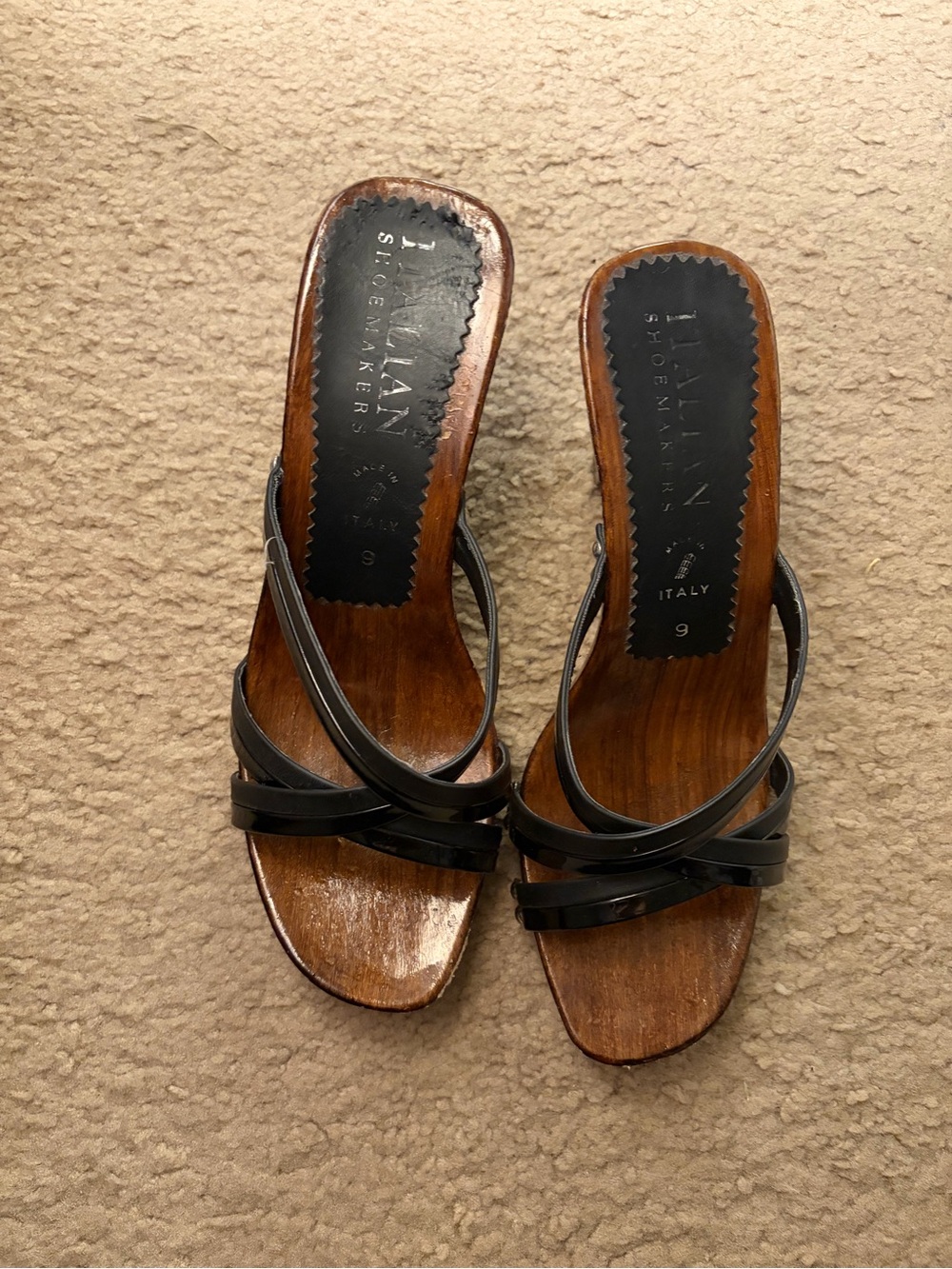 Italian Shoemakers 🤎🖤 Black Strappy Wood-Effect Slide Heels